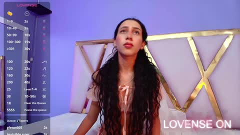 Snapshot of beautifulskinny18 chatting on 12.28.24 Shalom online show from 12.28.24