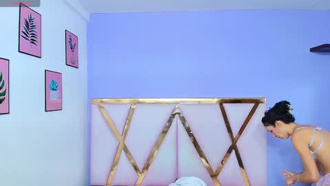 Snapshot of beautifulskinny18 chatting on 01.13.25 Shalom online show from 01.13.25