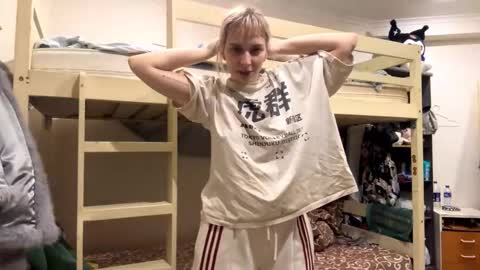 Mia online show from 03.05.26