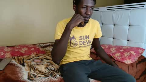 Snapshot of beauty_and_the_beastt chatting on 11.25.25 Beauty And The Beast online show from 11.25.25