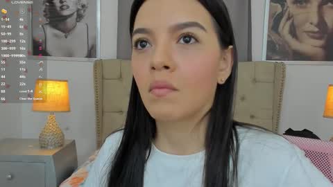 Ariana Reyes online show from 11.28.25