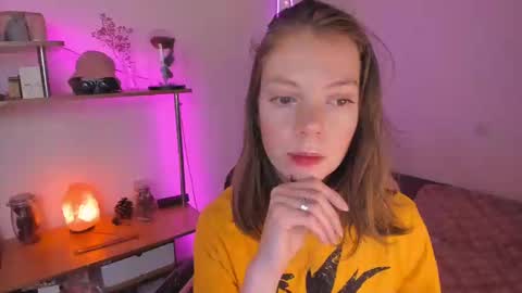 Eliise online show from 02.16.25