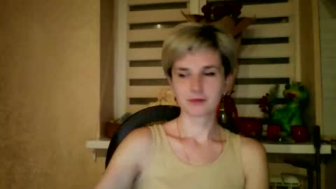Snapshot of beautyksenia chatting on 04.22.26 BeautyKsenia online show from 04.22.26