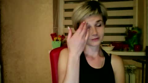 Snapshot of beautyksenia chatting on 05.20.26 BeautyKsenia online show from 05.20.26