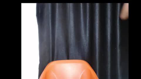 Snapshot of beautyslut1 chatting on 02.16.26 beautyslut1 online show from 02.16.26