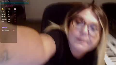 Becca Lubov online show from 06.21.26