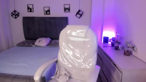 Marzhie online show from 10.21.25