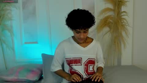 Snapshot of beckablue chatting on 02.25.26 Beecckkkaaa online show from 02.25.26