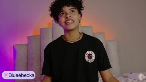 Beecckkkaaa online show from 05.06.26