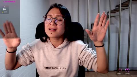 Snapshot of beckdymon chatting on 01.12.25 Daniela online show from 01.12.25