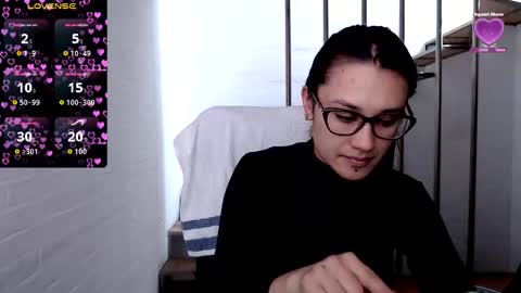 Snapshot of beckdymon chatting on 11.25.25 Daniela online show from 11.25.25