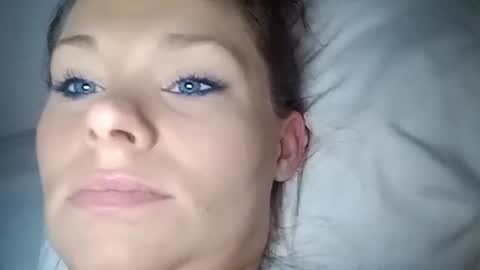 Snapshot of becky2994 chatting on 11.26.25 BECKY BOO online show from 11.26.25