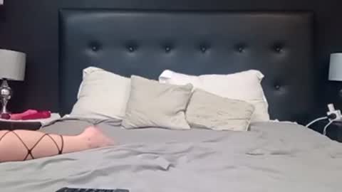 Snapshot of becky2994 chatting on 11.30.25 BECKY BOO online show from 11.30.25