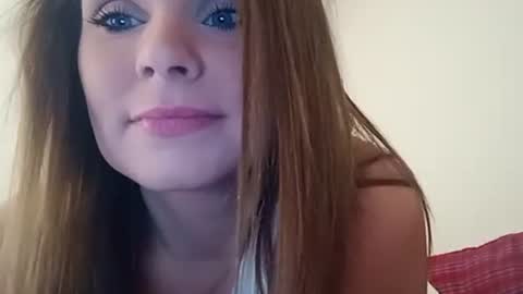 Snapshot of becky2994 chatting on 12.14.25 BECKY BOO online show from 12.14.25