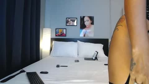 Bee if you ever see the girl who can take 12 inch all the way inside the ass try me online show from 11.25.25