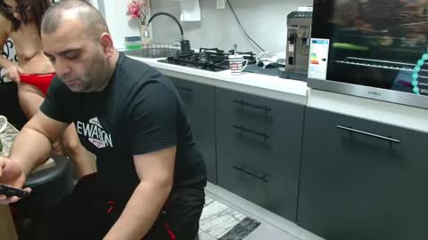 kevin and Bella online show from 12.31.24