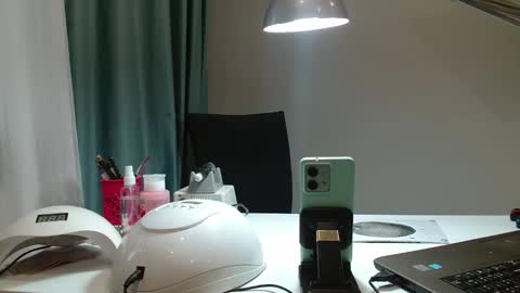 kevin and Bella online show from 01.10.25