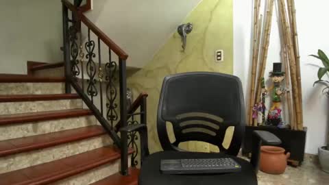 independent model online show from 12.03.24