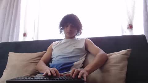 independent model online show from 01.16.25