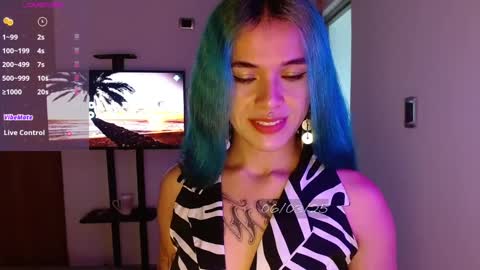 Snapshot of bell_art chatting on 03.06.25 online show from 03.06.25