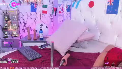 Snapshot of bell_rosee chatting on 06.30.26 Bell online show from 06.30.26