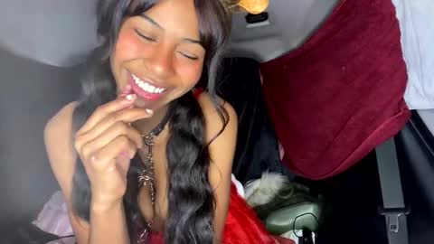 Snapshot of bella19sua chatting on 11.22.25 bella19sua online show from 11.22.25