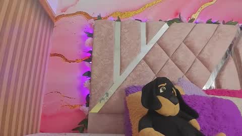 Melanie  online show from 02.12.26