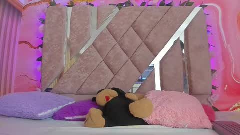 Melanie  online show from 02.23.26