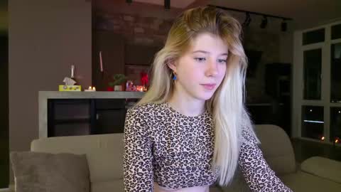 Bella online show from 03.09.25