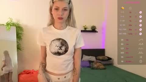 Snapshot of bella_boni chatting on 01.10.26 Sofia online show from 01.10.26