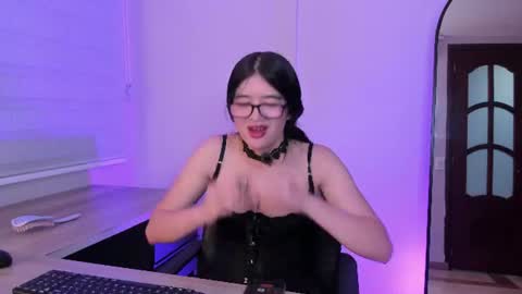 Bella Corbin   online show from 06.24.26