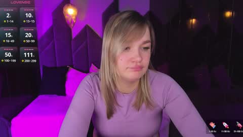 Snapshot of bella_cosmos chatting on 03.07.25 Bella online show from 03.07.25