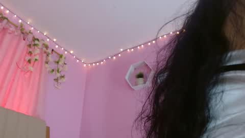 bella_gentle online show from 02.15.25