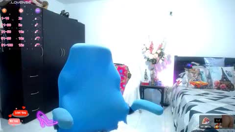 Snapshot of bella_ghisell chatting on 02.14.26 Bella online show from 02.14.26