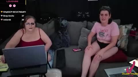 Bella James online show from 12.20.25