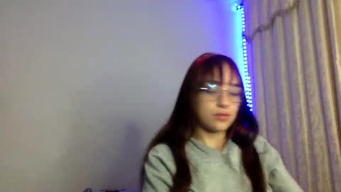 bella_mc online show from 12.02.25