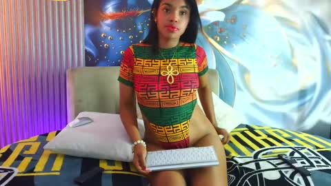 Snapshot of bella_moonlight_cr chatting on 05.30.26 BELLA online show from 05.30.26