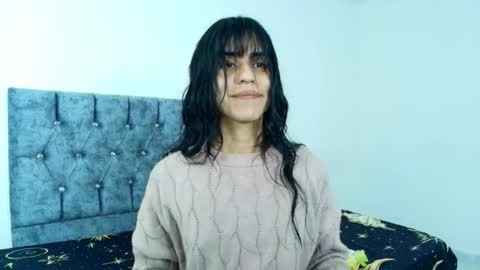 Snapshot of bella_poisonous chatting on 09.12.25 Bella online show from 09.12.25