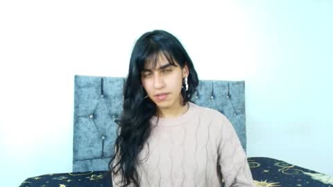 Snapshot of bella_poisonous chatting on 09.25.25 Bella online show from 09.25.25