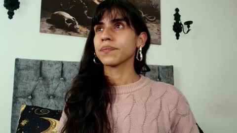 Snapshot of bella_poisonous chatting on 11.09.25 Bella online show from 11.09.25