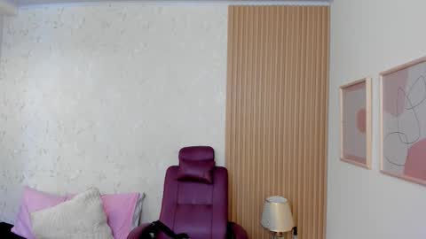 Snapshot of bella_riviera chatting on 10.05.25 Bella Riviera online show from 10.05.25