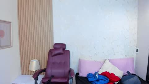 Snapshot of bella_riviera chatting on 10.06.25 Bella Riviera online show from 10.06.25