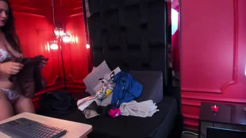 Snapshot of bella_riviera chatting on 02.26.26 Bella Riviera online show from 02.26.26