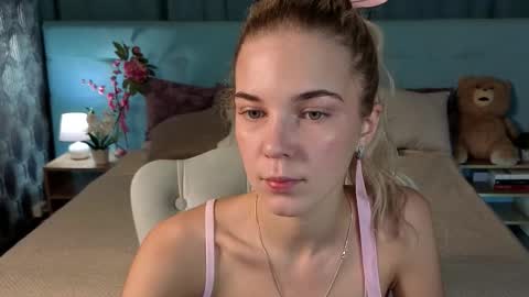 Bella online show from 11.21.25