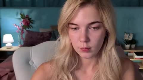 Bella online show from 11.30.25