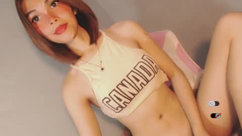 Snapshot of bella_tara chatting on 12.07.24 Bella online show from 12.07.24