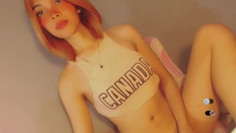 Snapshot of bella_tara chatting on 12.13.24 Bella online show from 12.13.24