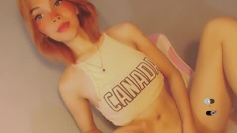 Snapshot of bella_tara chatting on 12.13.24 Bella online show from 12.13.24