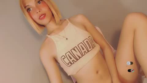 Snapshot of bella_tara chatting on 12.26.24 Bella online show from 12.26.24