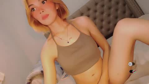 Snapshot of bella_tara chatting on 02.02.25 Bella online show from 02.02.25